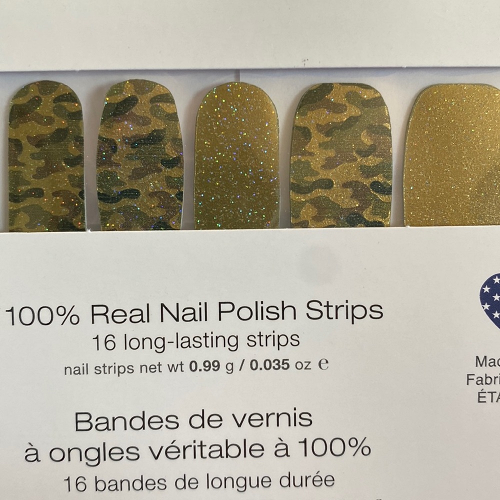 Color street camo glitter nail set